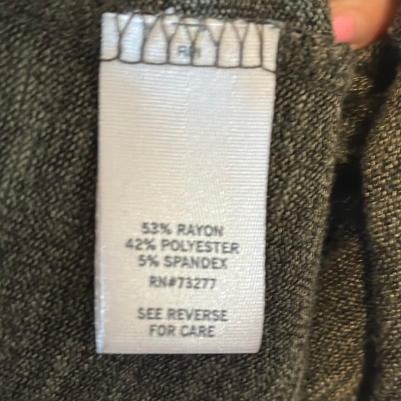 Mudd Green Sleeveless Relaxed Tank Top - Picture 3 of 5